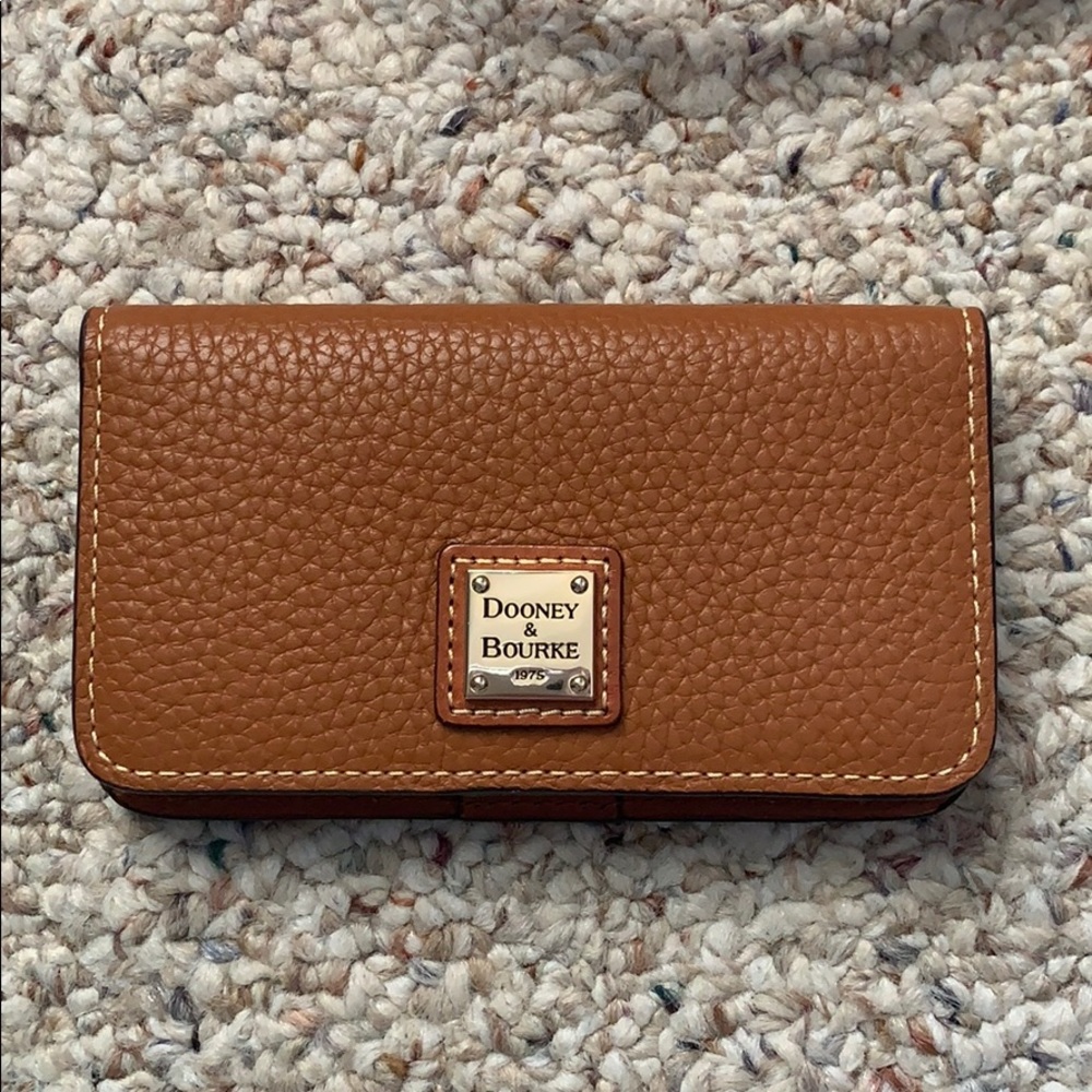 Dooney & Bourke wallet